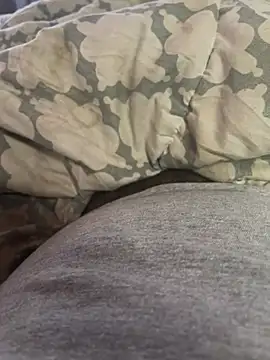 Snapshot of Lilymoonshow chatting on 03/01/25, 03:49 Lilymoonshow online show from 03/01/25, 03:49