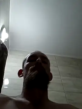 Snapshot of larzik94 chatting on 02/23/26, 04:48 larzik94 online show from 02/23/26, 04:48