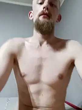 Snapshot of larzik94 chatting on 03/03/26, 08:04 larzik94 online show from 03/03/26, 08:04