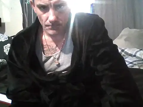 Snapshot of 1badfucka chatting on 01/21/25, 01:11 1badfucka online show from 01/21/25, 01:11