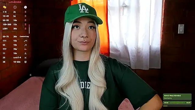 Annycolin  online show from 01/24/25, 08:43