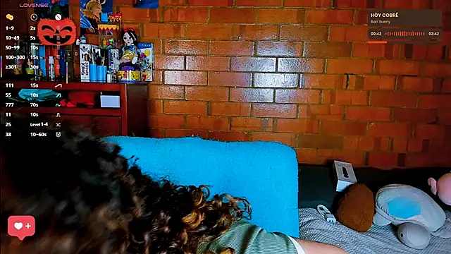 Annycolin  online show from 11/11/25, 04:12