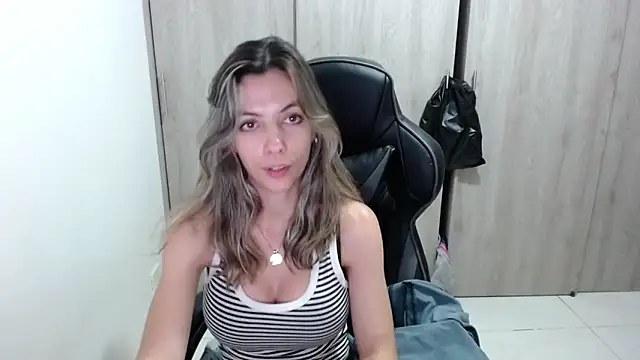 Princezzlove3 online show from 02/15/25, 02:58