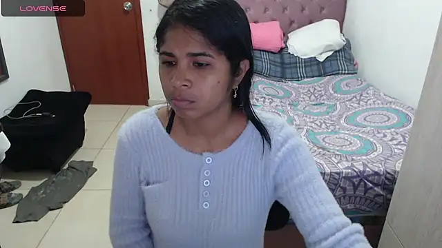 july-feria online show from 03/19/25, 09:16