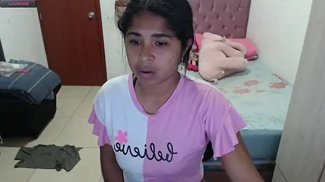 july-feria online show from 10/25/25, 10:15