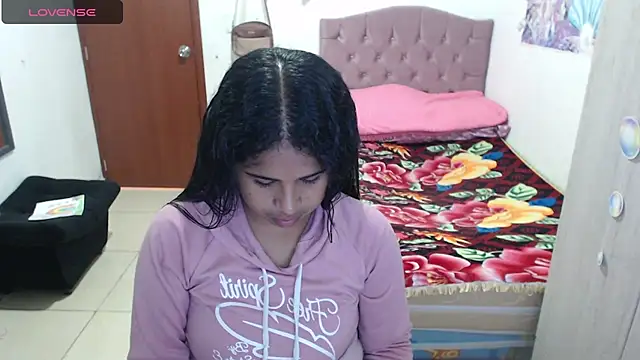 july-feria online show from 12/19/25, 07:10