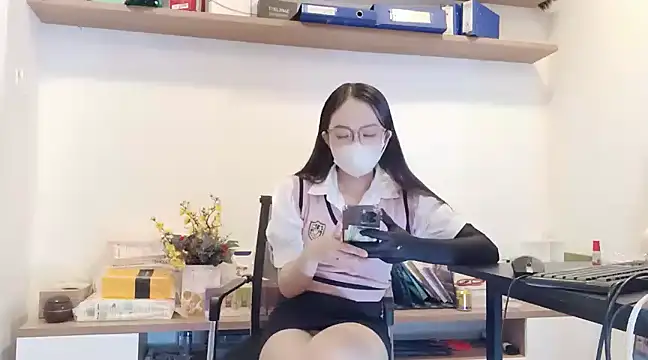 Snapshot of Lush-Office chatting on 02/15/25, 12:15 Lush-Office online show from 02/15/25, 12:15