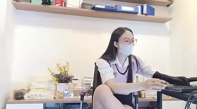 Snapshot of Lush-Office chatting on 02/15/25, 03:20 Lush-Office online show from 02/15/25, 03:20