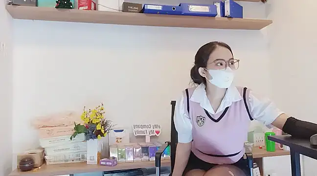 Snapshot of Lush-Office chatting on 02/24/25, 08:06 Lush-Office online show from 02/24/25, 08:06