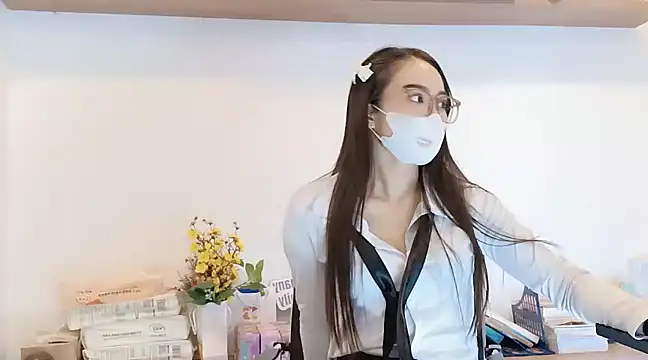 Snapshot of Lush-Office chatting on 03/22/25, 10:39 Lush-Office online show from 03/22/25, 10:39