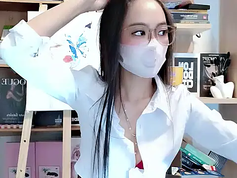 Snapshot of Lush-Office chatting on 10/08/25, 06:22 Lush-Office online show from 10/08/25, 06:22