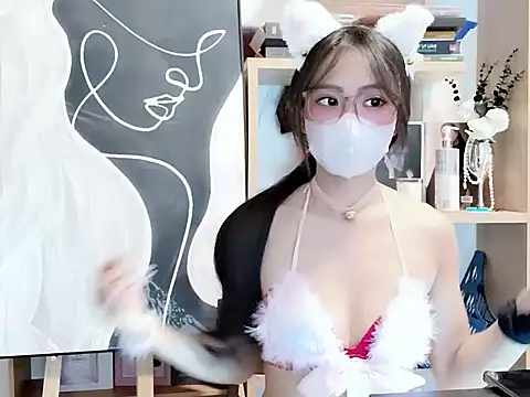 Snapshot of Lush-Office chatting on 11/20/25, 07:30 Lush-Office online show from 11/20/25, 07:30