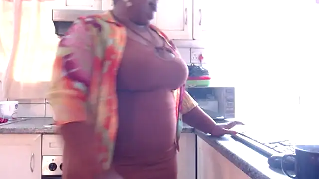 omalicha98 online show from 11/26/25, 06:36