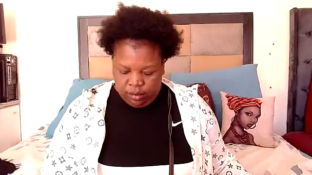 omalicha98 online show from 12/03/25, 06:43