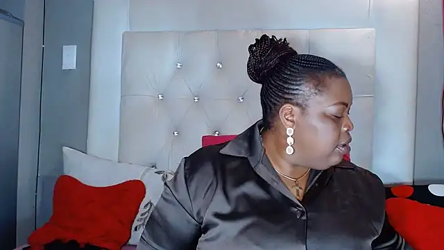 Snapshot of omalicha98 chatting on 06/12/26, 07:40 omalicha98 online show from 06/12/26, 07:40