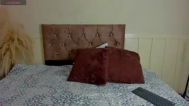 Snapshot of Natashawool1 chatting on 02/25/25, 03:16 Natashawool1 online show from 02/25/25, 03:16