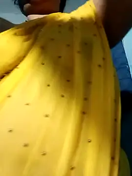 Snapshot of Haseena_Baby chatting on 02/15/25, 10:44 Haseena Baby online show from 02/15/25, 10:44