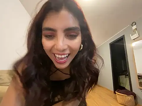Snapshot of MartinaSooler chatting on 02/20/25, 03:12 MartinaSooler online show from 02/20/25, 03:12