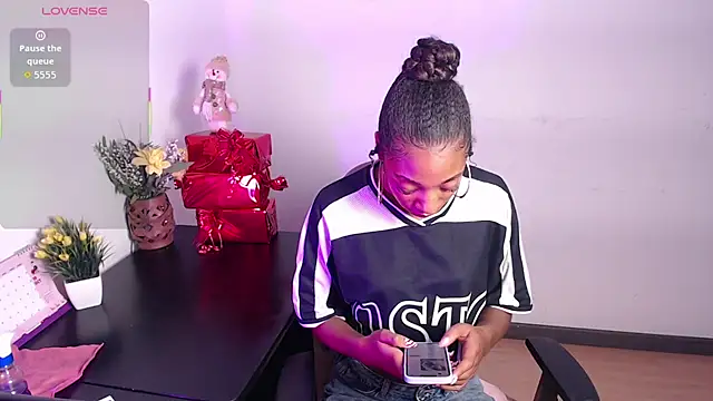 esmeralda-bk online show from 12/18/25, 10:16