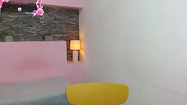 ScarletEmber3 online show from 02/13/25, 04:22