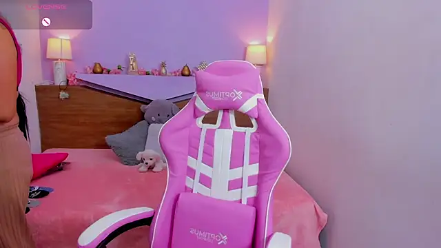 ScarletEmber3 online show from 03/20/25, 04:07