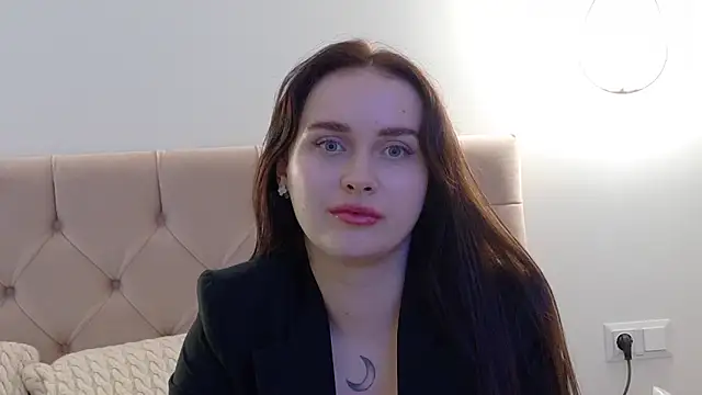 Lilliana Moon online show from 01/25/25, 04:24