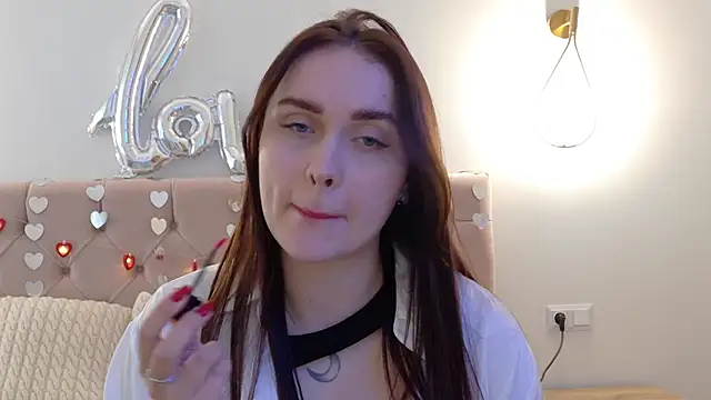 Lilliana Moon online show from 02/17/25, 09:46