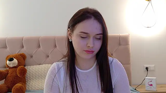 Lilliana Moon online show from 03/06/25, 12:09