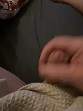 Snapshot of pawprzy chatting on 01/29/25, 07:11 pawprzy online show from 01/29/25, 07:11