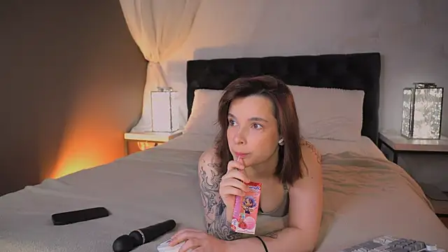 Bella Alita online show from 10/23/25, 08:18