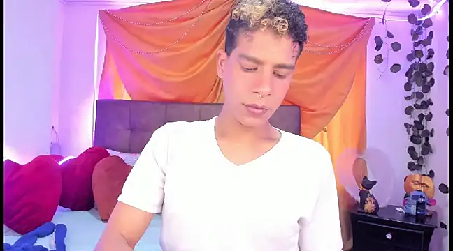 Ethan Boyy online show from 03/20/25, 07:25