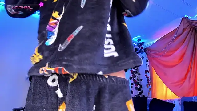 Ethan Boyy online show from 12/01/25, 06:13