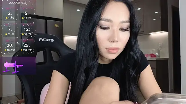 asianqueeny online show from 10/27/25, 04:11