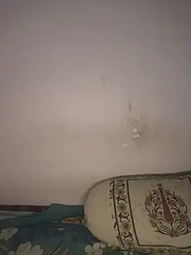 Snapshot of kaif_220 chatting on 09/09/25, 04:06 kaif 220 online show from 09/09/25, 04:06