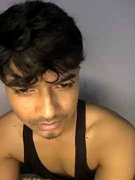 Snapshot of kaif_220 chatting on 09/13/25, 11:21 kaif 220 online show from 09/13/25, 11:21