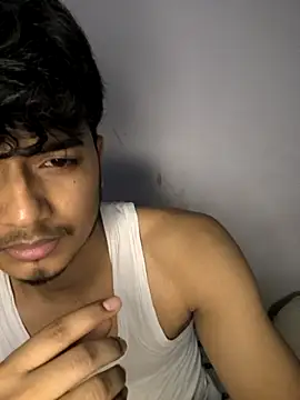 Snapshot of kaif_220 chatting on 10/03/25, 07:00 kaif 220 online show from 10/03/25, 07:00