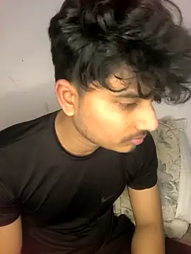 Snapshot of kaif_220 chatting on 02/22/26, 08:07 kaif 220 online show from 02/22/26, 08:07