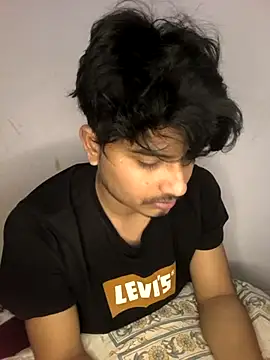 Snapshot of kaif_220 chatting on 03/01/26, 08:33 kaif 220 online show from 03/01/26, 08:33