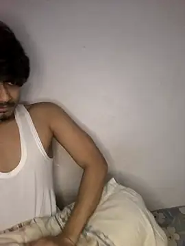 Snapshot of kaif_220 chatting on 03/02/26, 08:04 kaif 220 online show from 03/02/26, 08:04