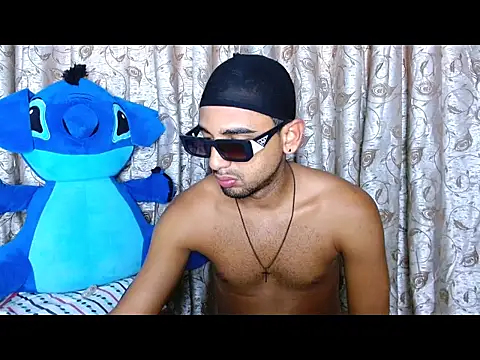 dannyhardx online show from 11/28/25, 09:17