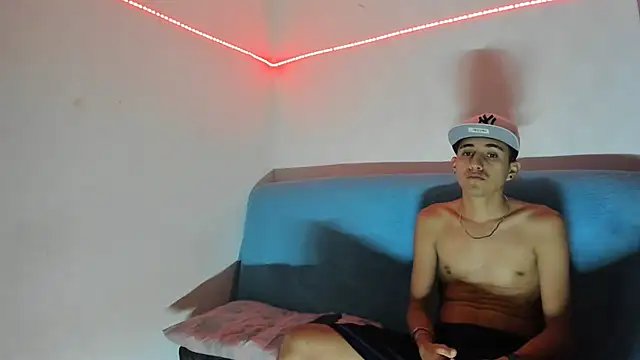 Latinos 2001 online show from 02/16/25, 01:03