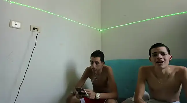 Latinos 2001 online show from 02/16/25, 07:16