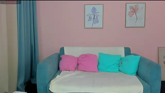 Snapshot of AmeliaLoveee chatting on 01/25/25, 02:25 AmeliaLoveee online show from 01/25/25, 02:25