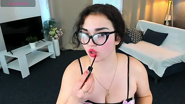 Snapshot of AmeliaLoveee chatting on 02/01/25, 10:37 AmeliaLoveee online show from 02/01/25, 10:37