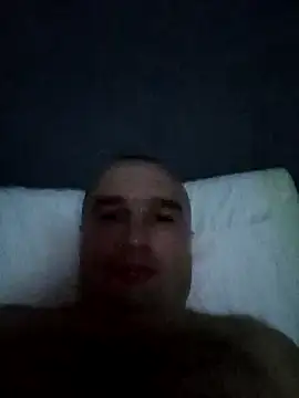 Snapshot of xxxxGuruxxxx chatting on 01/13/25, 12:19 xxxxGuruxxxx online show from 01/13/25, 12:19