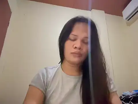 Snapshot of SophiaCourthaway chatting on 07/25/26, 11:46 SophiaCourthaway online show from 07/25/26, 11:46