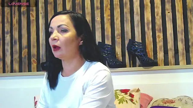 Tory Lovi online show from 11/26/25, 11:11