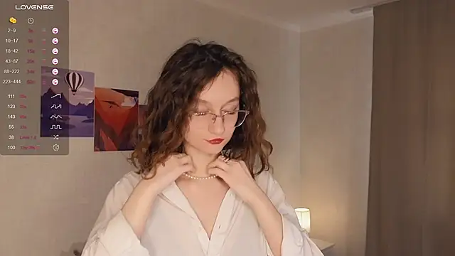 Leya Curly online show from 02/20/25, 12:36