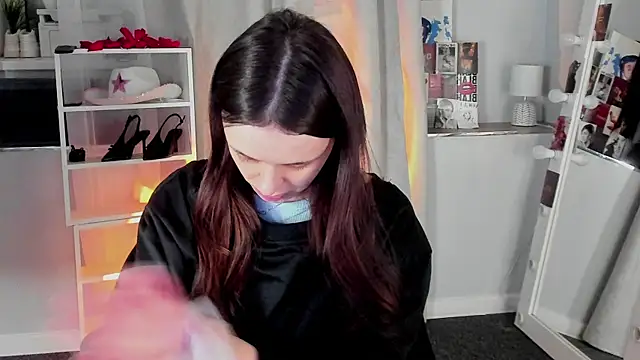 Sahara Shields online show from 04/13/26, 07:47