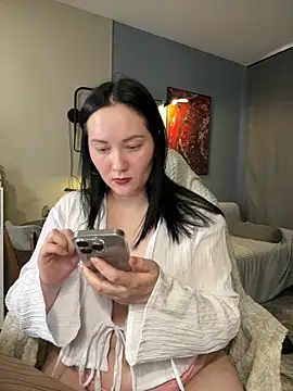 Kiss My Body online show from 04/13/26, 04:45